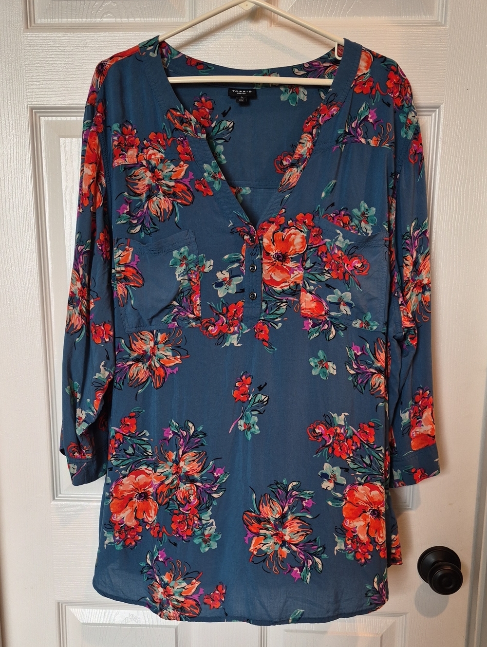 Torrid Harper Teal Floral V-Neck Tunic with Orange Accents Size 5